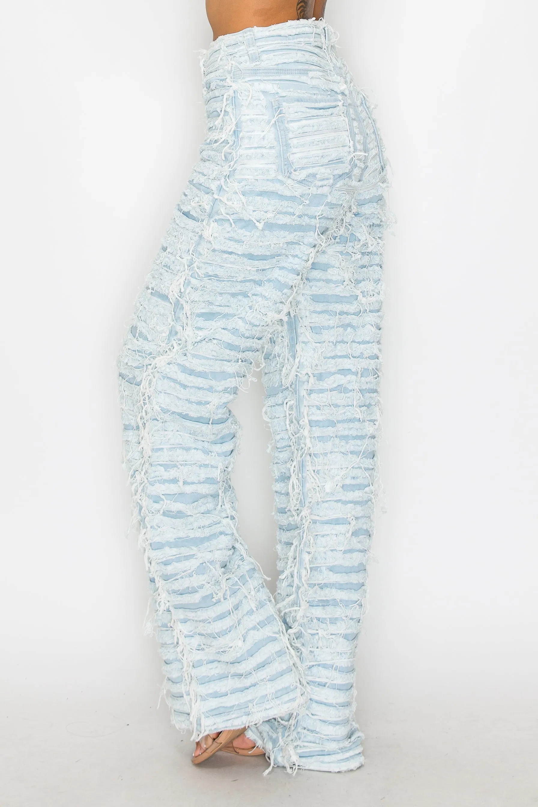 40564 Women's Super Distressed Relaxed Fit Jeans
