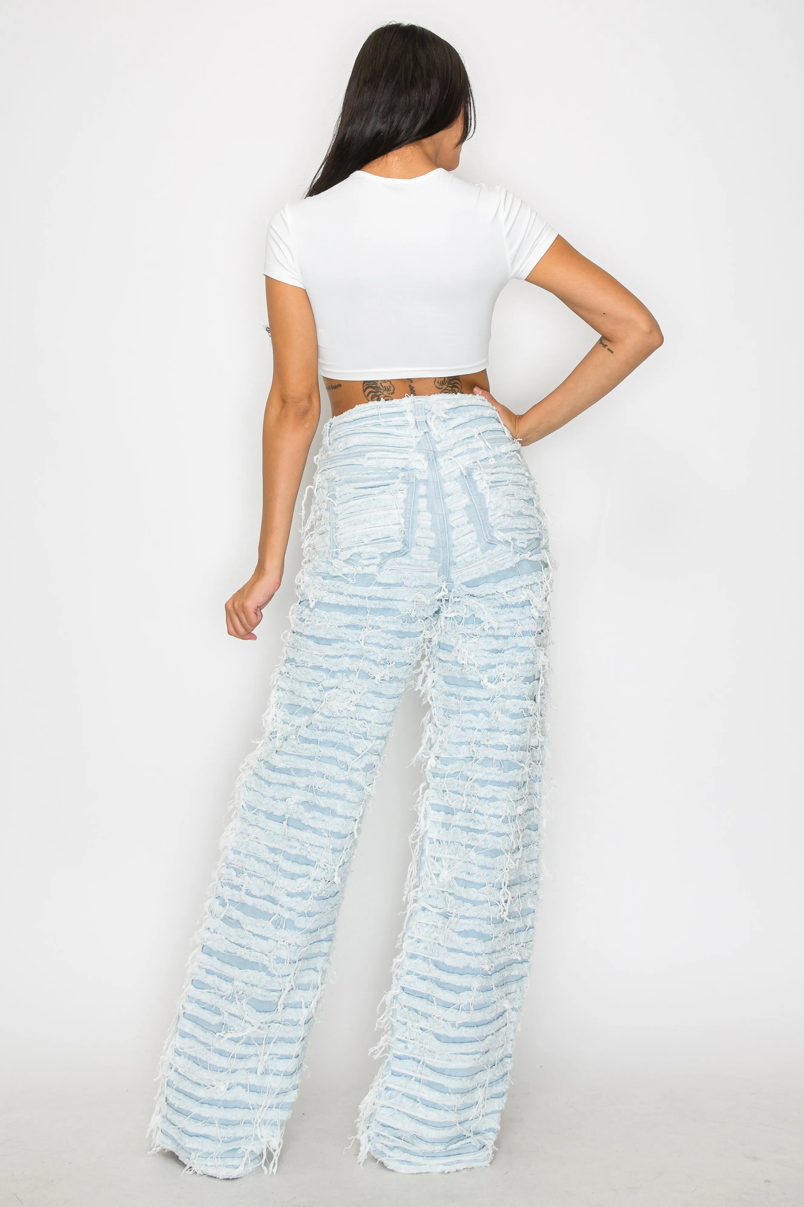 40564 Women's Super Distressed Relaxed Fit Jeans
