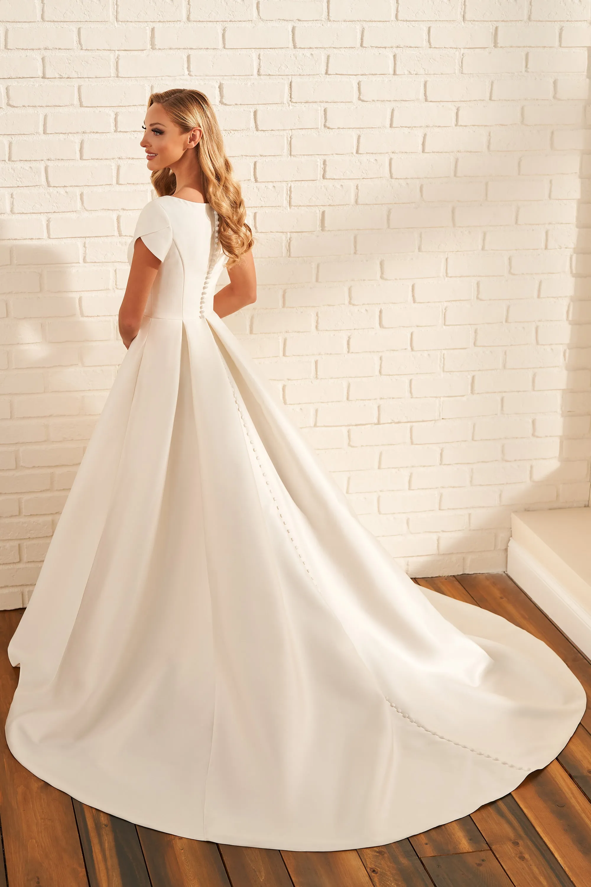 MOD1807 by Mon Cheri