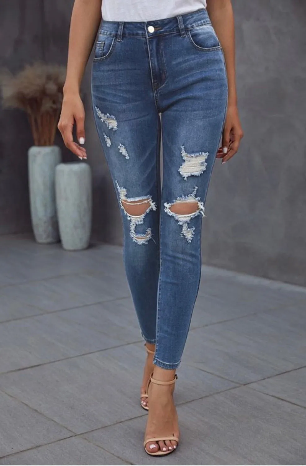 Viv Vintage Ripped Skinny Jeans